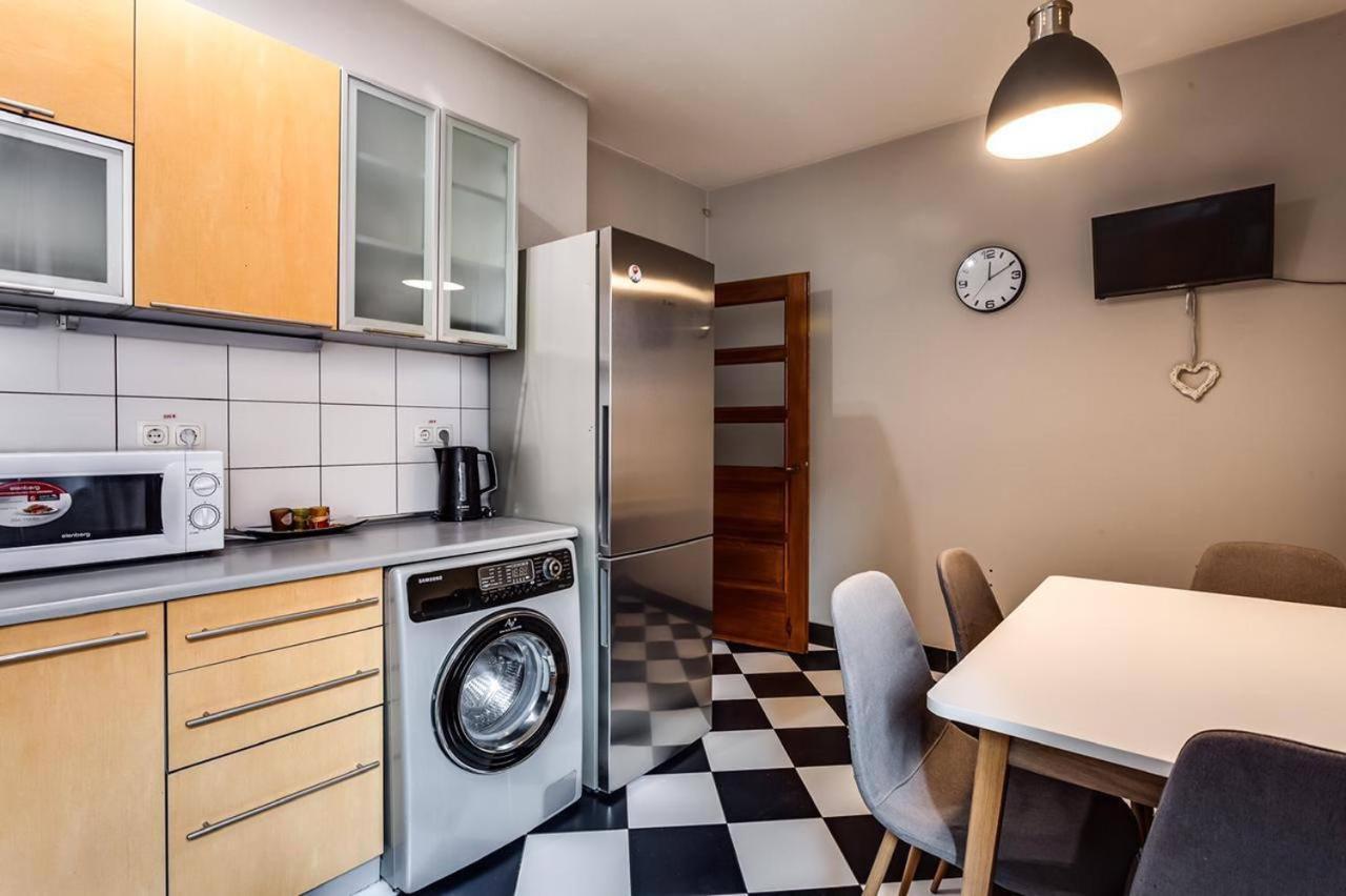 Apartamenty On Knyazya Romana Lviv Exterior photo